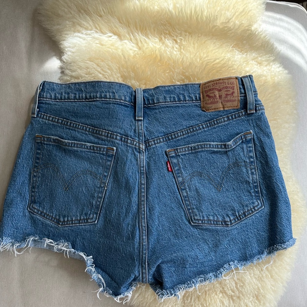 Levi shorts - Picture 2 of 7